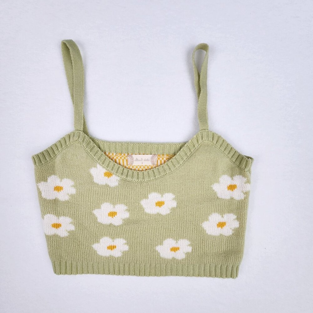Altar'd State Floral Knit Sweater Crop Top Size S Green White Daisy Flowers